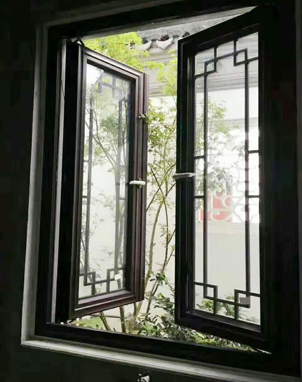 浙江断桥中式门窗厂家，如何以18年匠心重塑园林之韵？